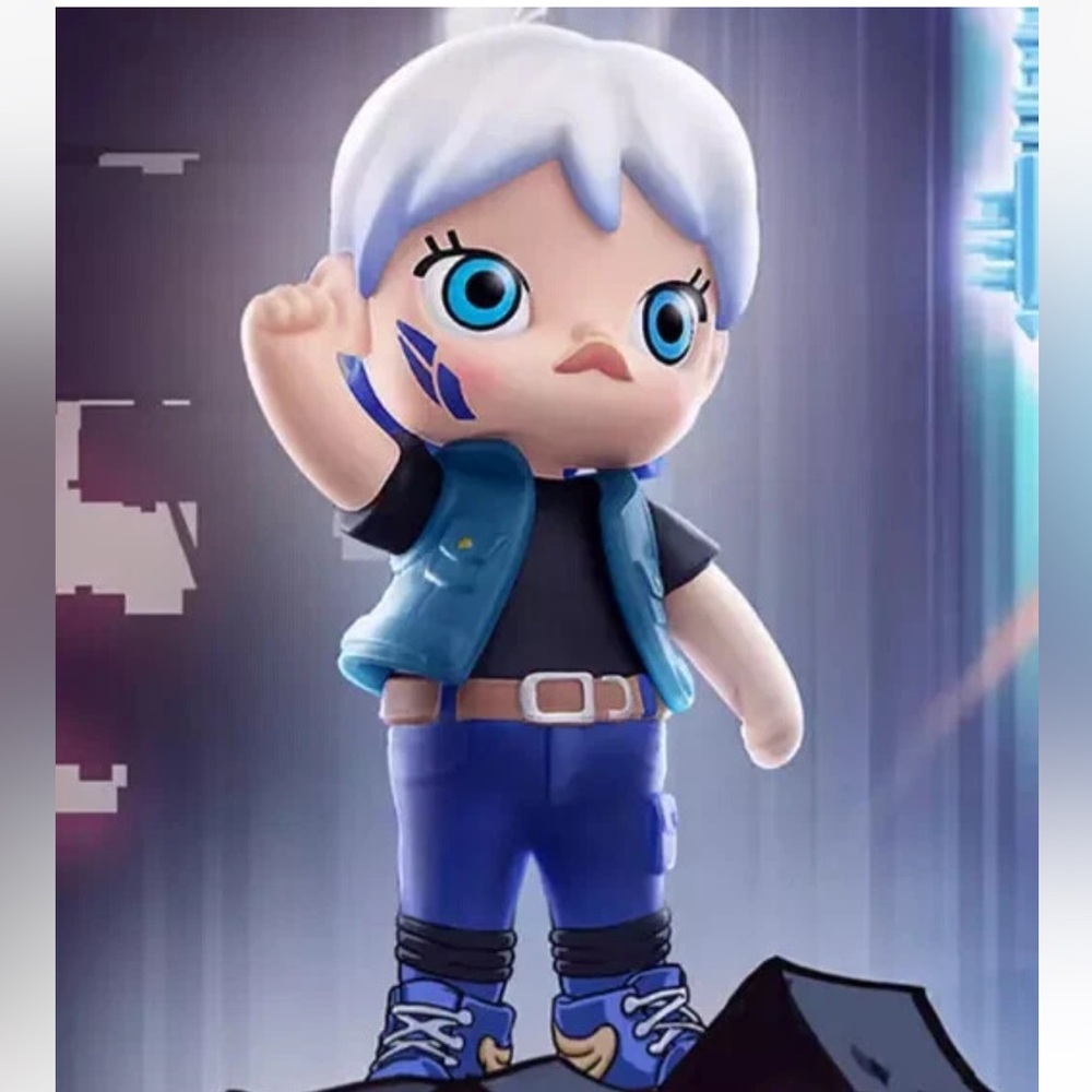 Molly x WB 100th Anniversary Figure - Ready One Player
